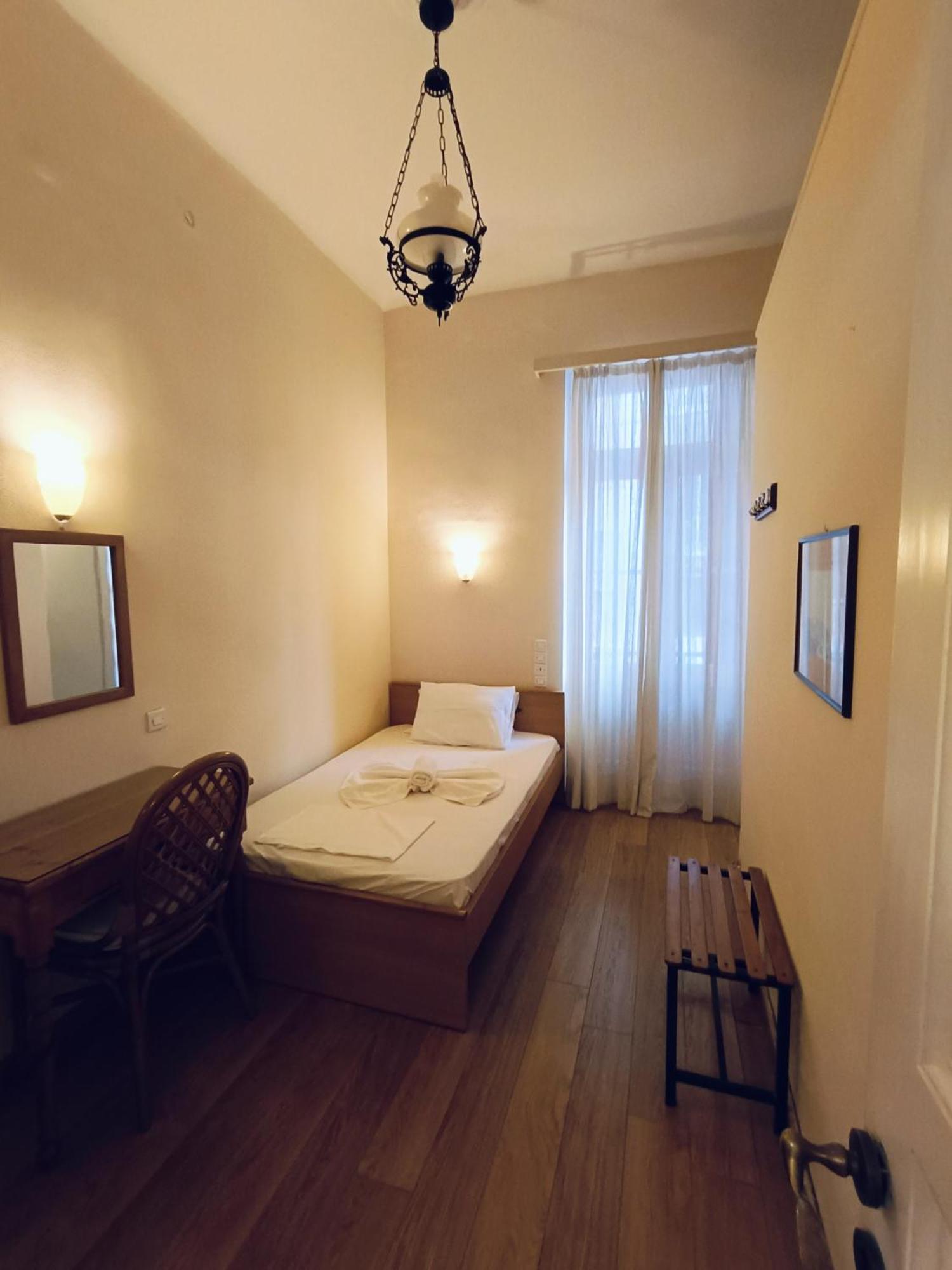 Anesis Hotel 卢特拉艾季普苏 外观 照片