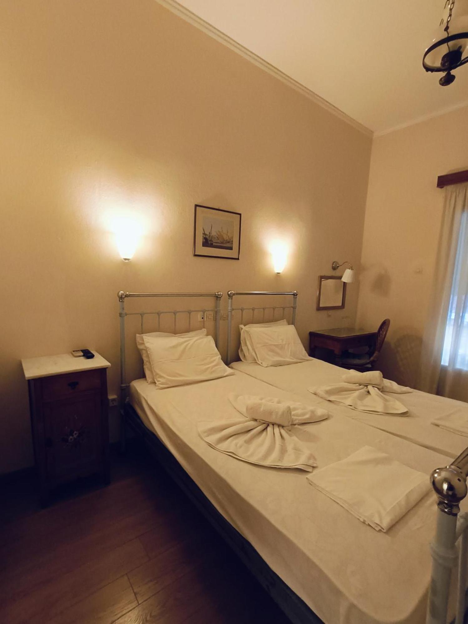 Anesis Hotel 卢特拉艾季普苏 外观 照片