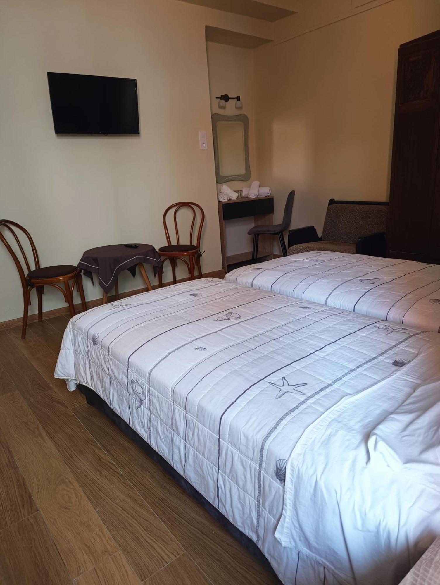 Anesis Hotel 卢特拉艾季普苏 外观 照片