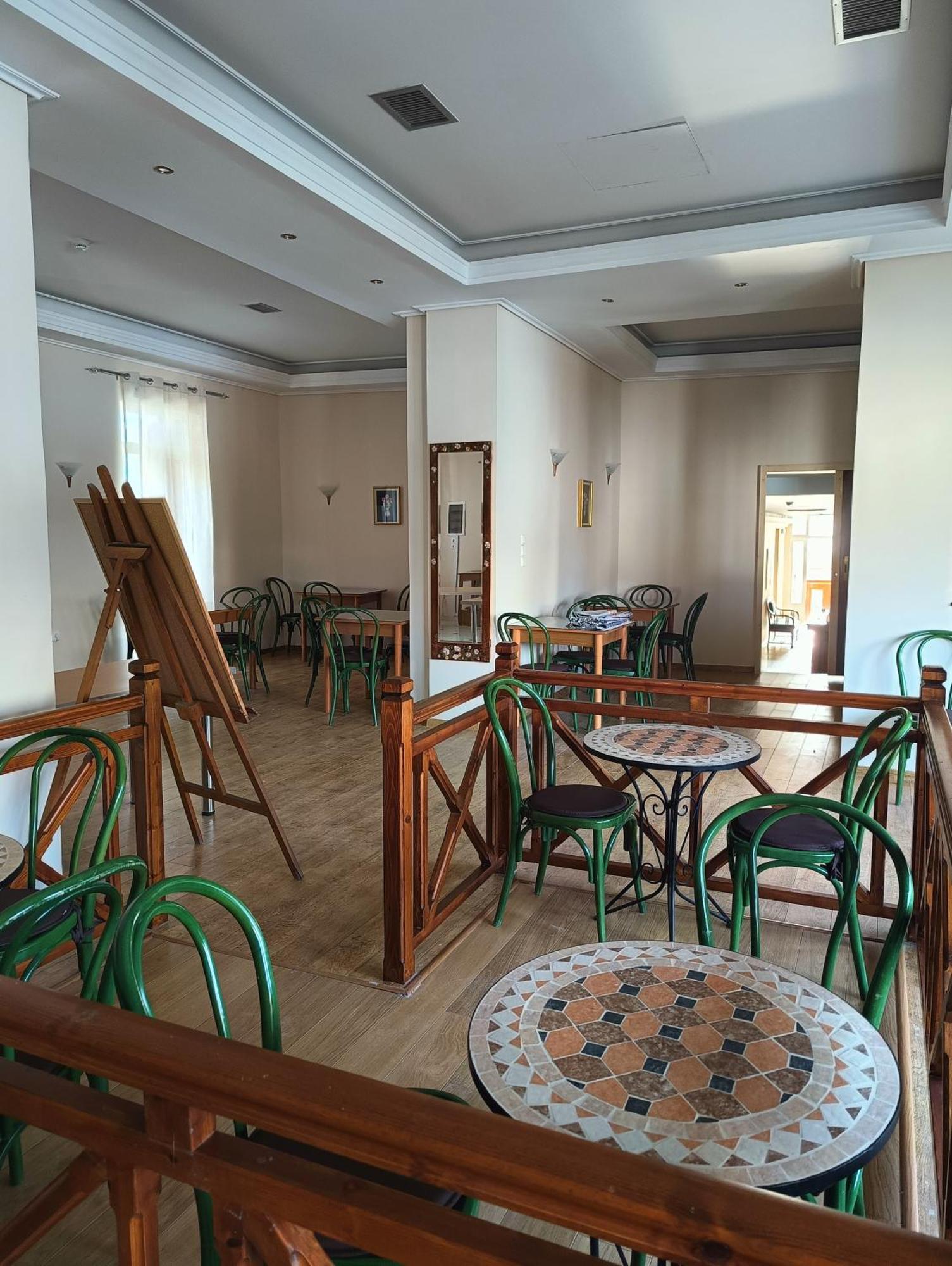 Anesis Hotel 卢特拉艾季普苏 外观 照片