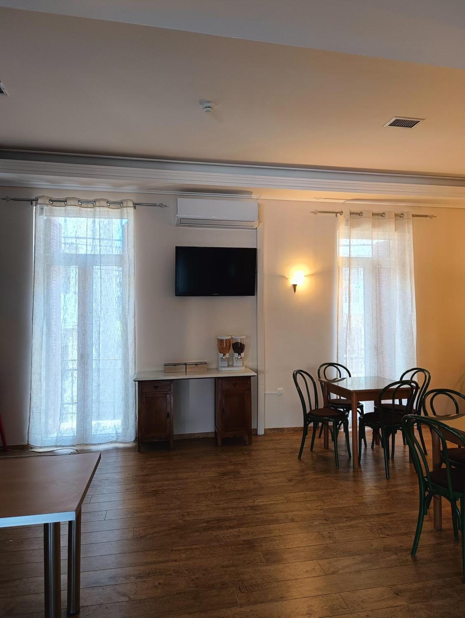 Anesis Hotel 卢特拉艾季普苏 外观 照片